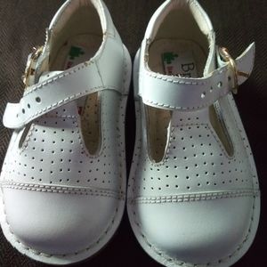 New girls leather walking shoes Bruno Italian sz 4